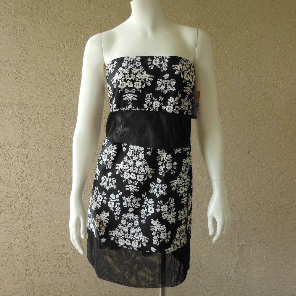 COCO RAVE Strapless Cover Up